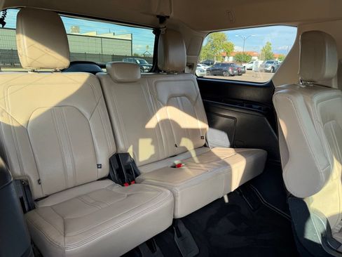 Used 2024 Ford Expedition Limited AWD/4WD image 17
