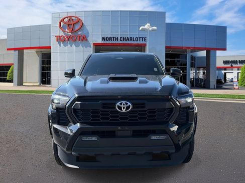 Used 2025 Toyota Tacoma TRD Sport RWD image 3
