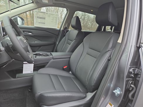 New 2026 Nissan Rogue Dark Armor image 10