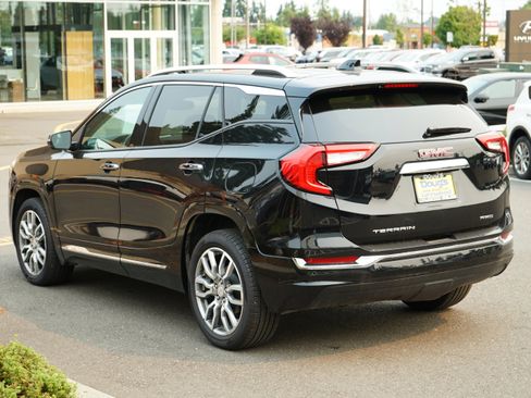 Used 2024 GMC Terrain Denali image 7