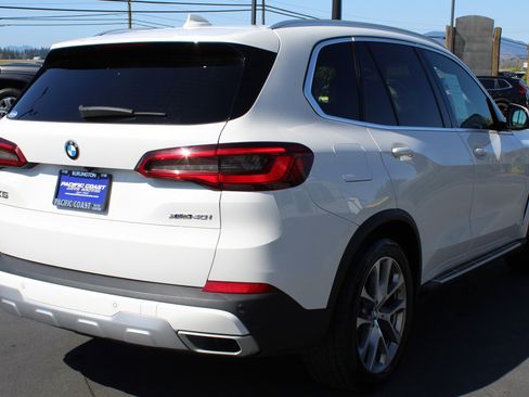 Used 2019 BMW X5 xDrive40i w/ Convenience Package AWD/4WD image 6