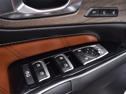 Certified 2022 Kia Sorento SX Prestige w/ Rust Color Package image 26