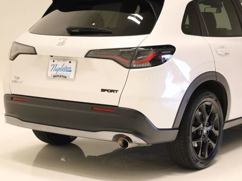 Used 2025 Honda HR-V Sport image 5