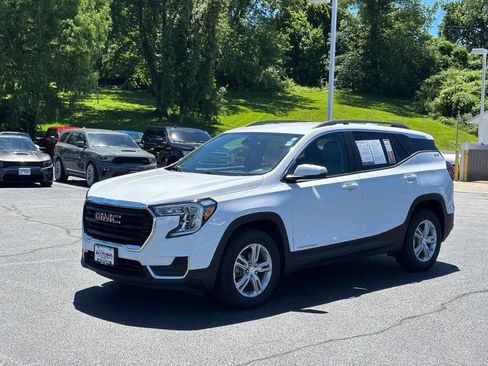 Used 2023 GMC Terrain SLE w/ Driver Convenience Package AWD/4WD image 7