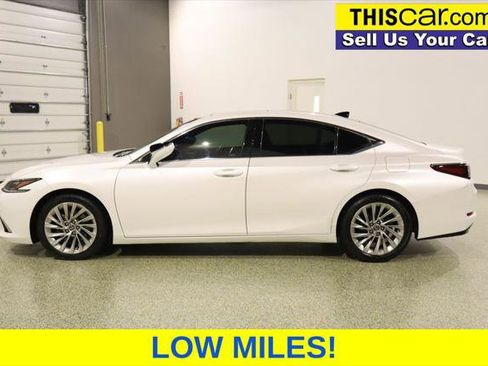 Used 2021 Lexus ES 350 Ultra Luxury w/ Accessory Package 2 FWD image 4