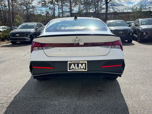Certified 2025 Hyundai Elantra Sport image 6