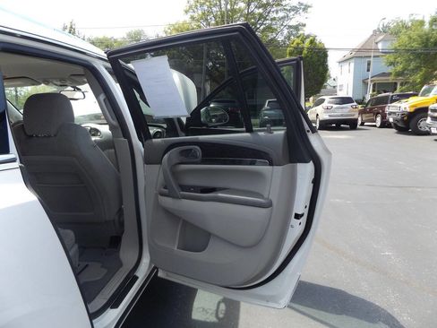 Used 2015 Buick Enclave Convenience FWD image 28