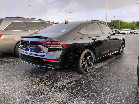 Used 2024 Honda Accord Sport image 3