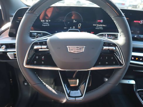 New 2027 Cadillac Lyriq Sport w/ LPO, ONYX Package AWD/4WD image 4