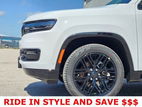New 2025 Jeep Wagoneer Series II w/ Convenience Group I AWD/4WD image 5