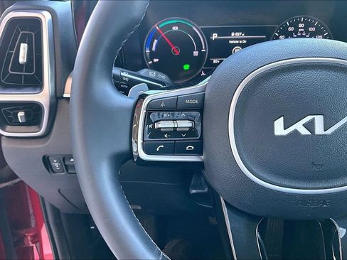 Used 2022 Kia Sorento S FWD image 7