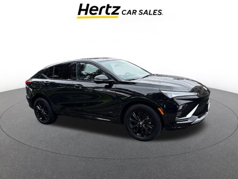 Used 2025 Buick Envista Sport Touring image 1