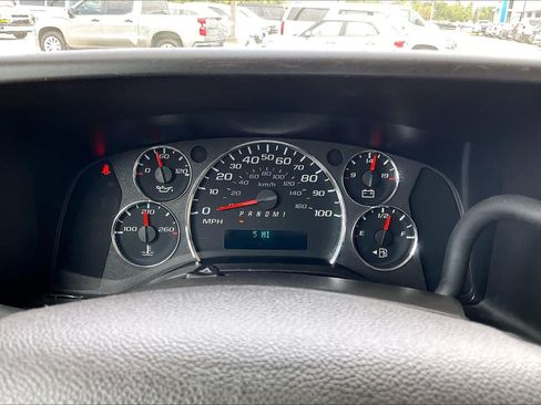 Used 2021 Chevrolet Express 2500 w/ Driver Convenience Package RWD image 21