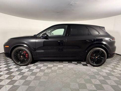 Certified 2025 Porsche Cayenne S image 2
