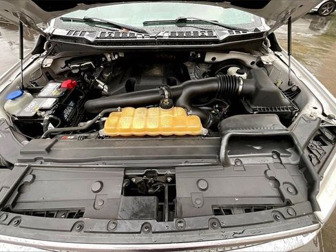 Used 2018 Ford F150 Platinum w/ Equipment Group 701A Luxury image 31