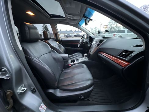 Used 2011 Subaru Outback 2.5i Limited image 25