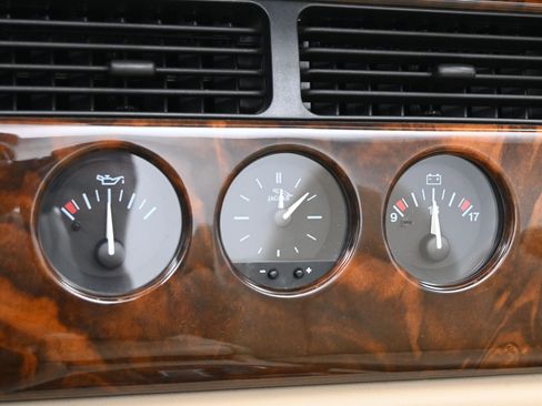 Used 1998 Jaguar XK8 Convertible image 18