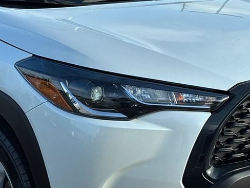 Certified 2025 Toyota Corolla Cross LE FWD image 27