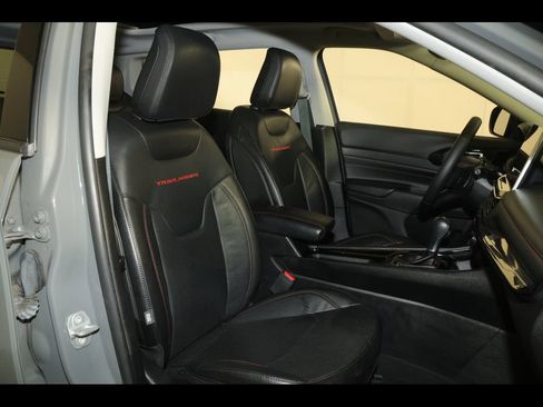 Used 2022 Jeep Compass Trailhawk w/ Trailhawk Elite Group AWD/4WD image 33