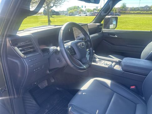 Used 2024 Lexus GX 550 w/ Accessory Package (2T) AWD/4WD image 32
