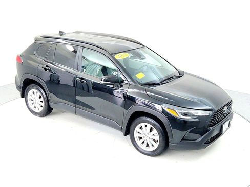 Certified 2023 Toyota Corolla Cross LE image 19