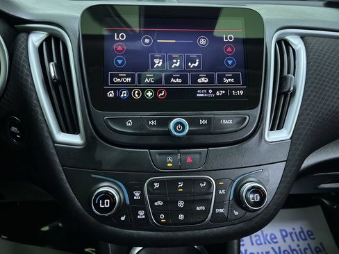 Used 2023 Chevrolet Malibu LT FWD image 23