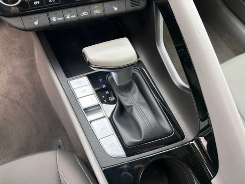 Used 2023 Hyundai Elantra SEL w/ Convenience Package image 30