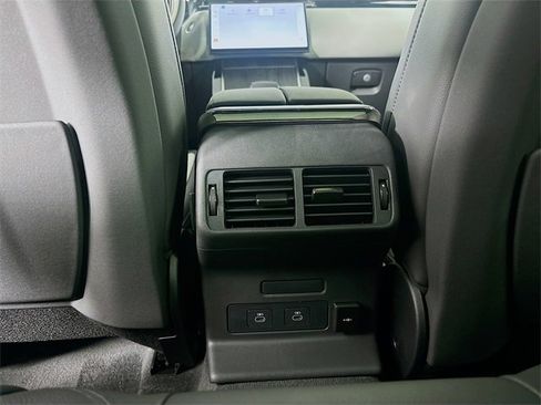 New 2026 Land Rover Range Rover Velar Dynamic SE image 24