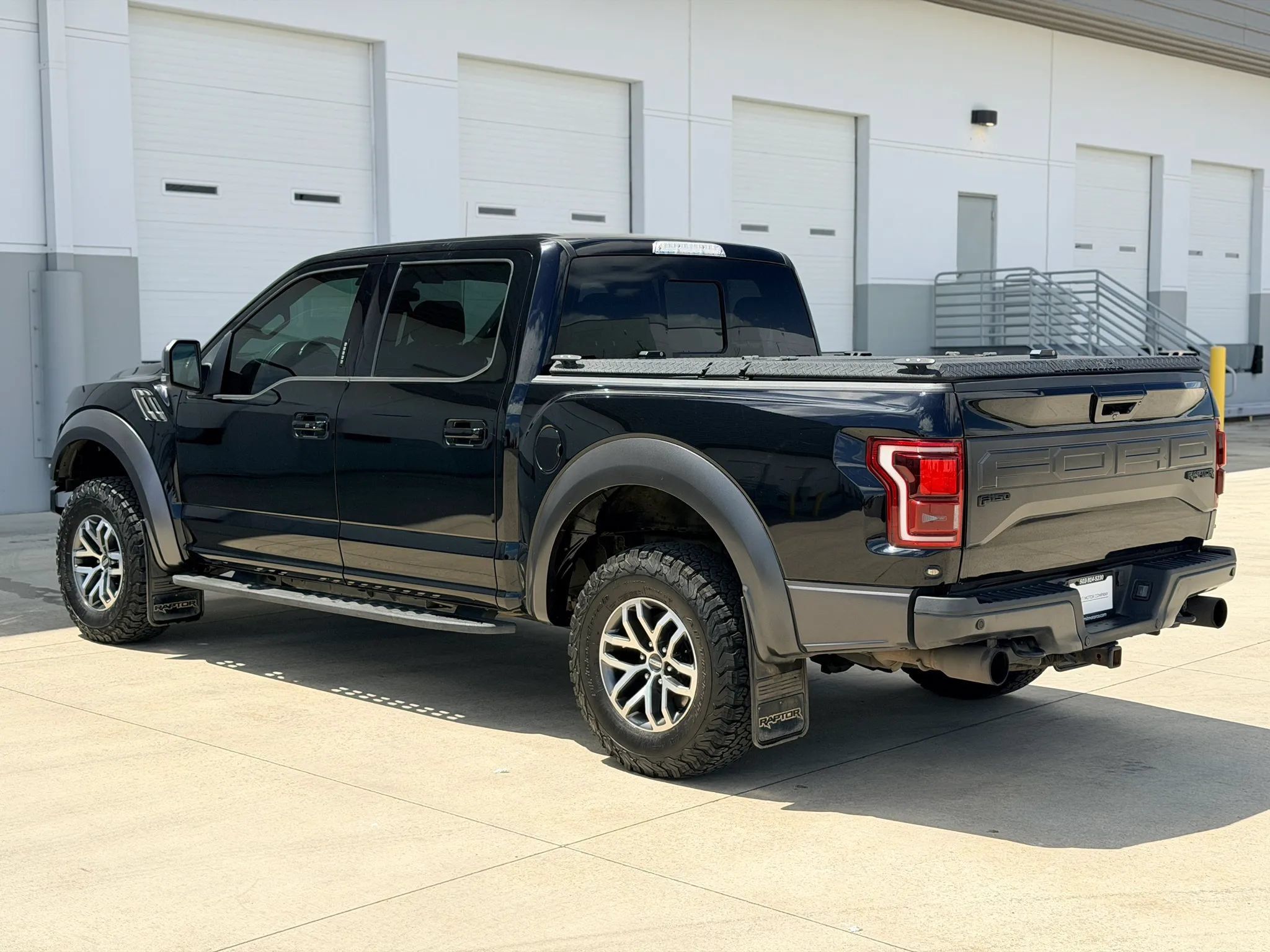 Used 2017 Ford F150 Raptor w/ Equipment Group 802A Luxury AWD/4WD image 3
