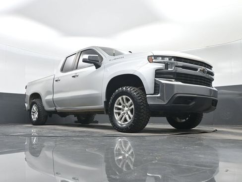 Used 2020 Chevrolet Silverado 1500 LT AWD/4WD image 33