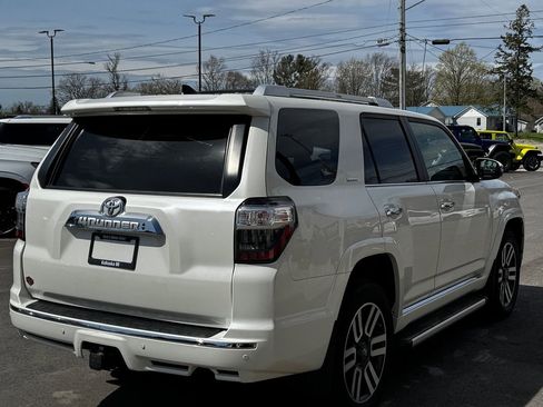 Used 2019 Toyota 4Runner 4WD image 6
