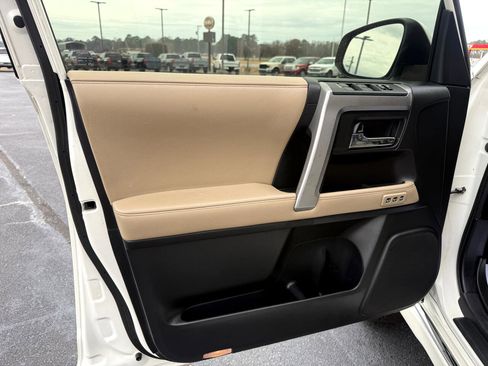 Used 2018 Toyota 4Runner Limited image 8