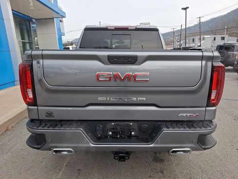 Used 2022 GMC Sierra 1500 AT4 w/ AT4 Premium Package image 5