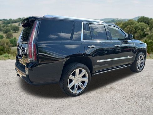 Used 2017 Cadillac Escalade Premium Luxury RWD image 9
