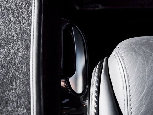 Used 2006 Mercedes-Benz SLR image 48