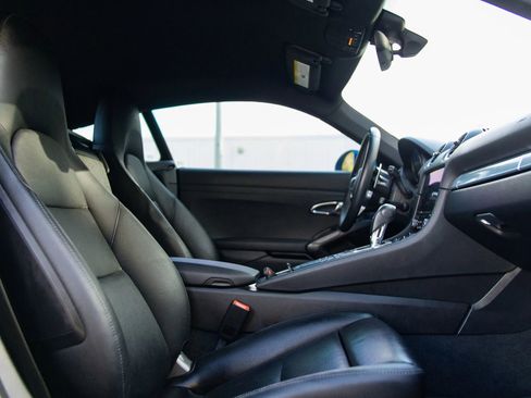 Used 2018 Porsche 718 Cayman image 33