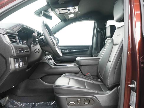 Used 2023 GMC Yukon Denali AWD/4WD image 24