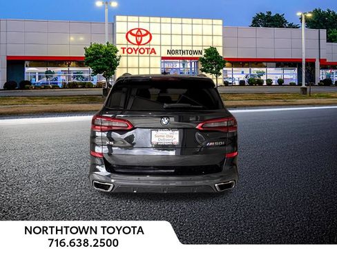 Used 2020 BMW X5 M50i w/ Premium Package AWD/4WD image 6