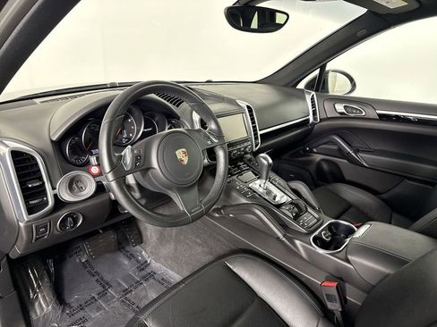 Certified 2014 Porsche Cayenne AWD/4WD image 4