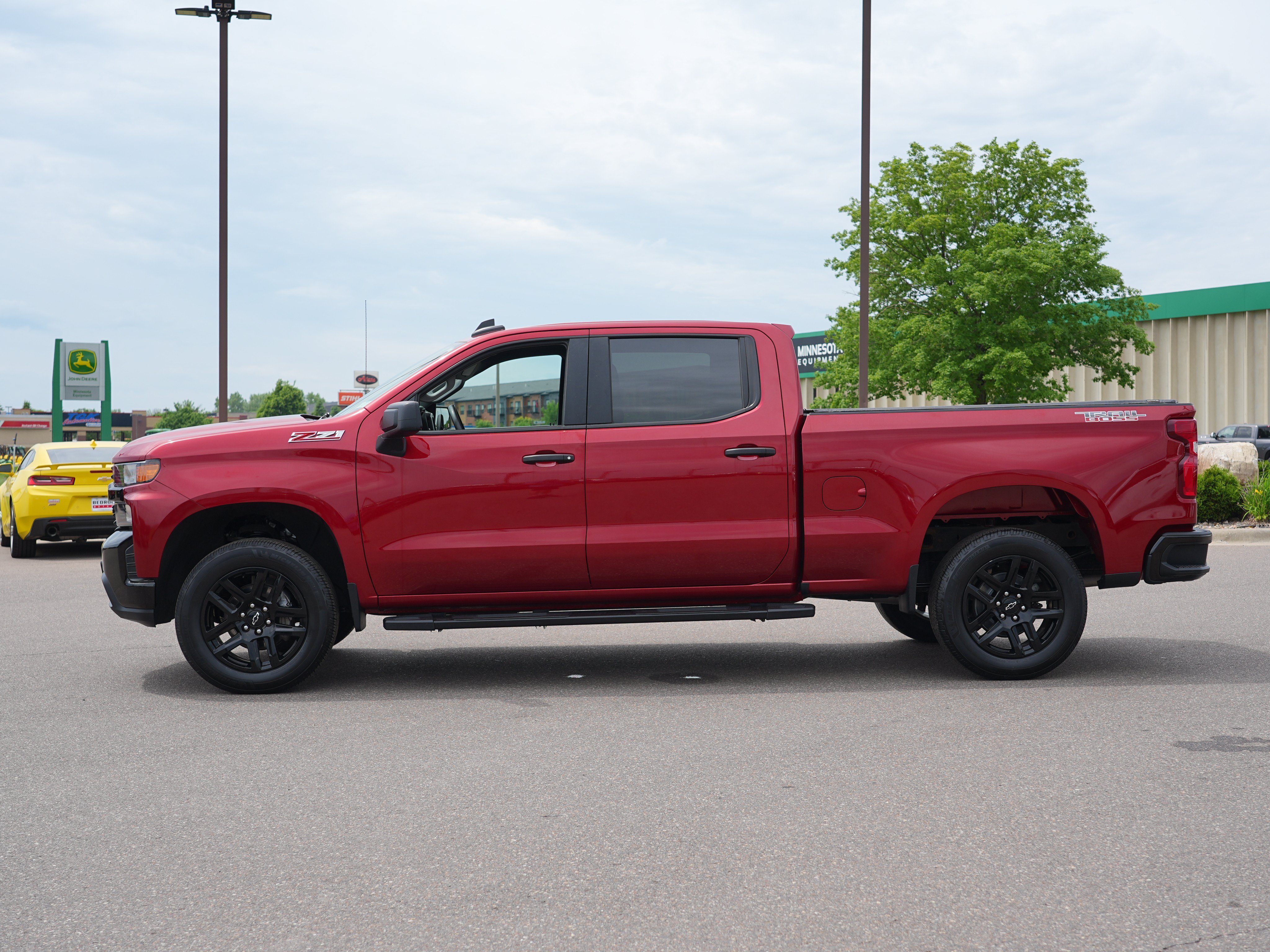 Used 2021 Chevrolet Silverado 1500 Custom Trail Boss w/ LPO, Dark Essentials Package AWD/4WD image 6