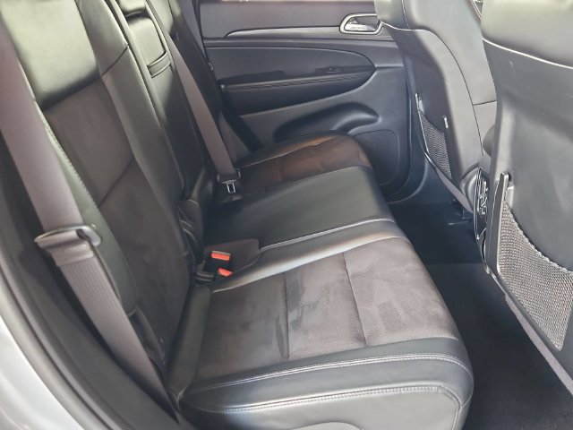 Used 2020 Jeep Grand Cherokee Laredo w/ Laredo X Package RWD image 27