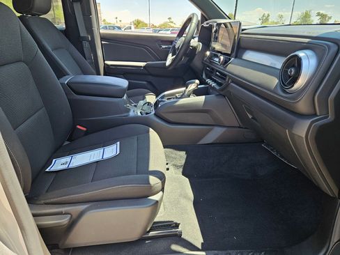 Certified 2024 Chevrolet Colorado LT w/ LT Convenience Package II RWD image 25