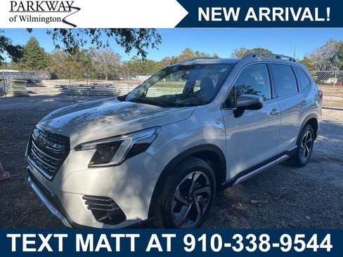 Used 2023 Subaru Forester Touring image 1