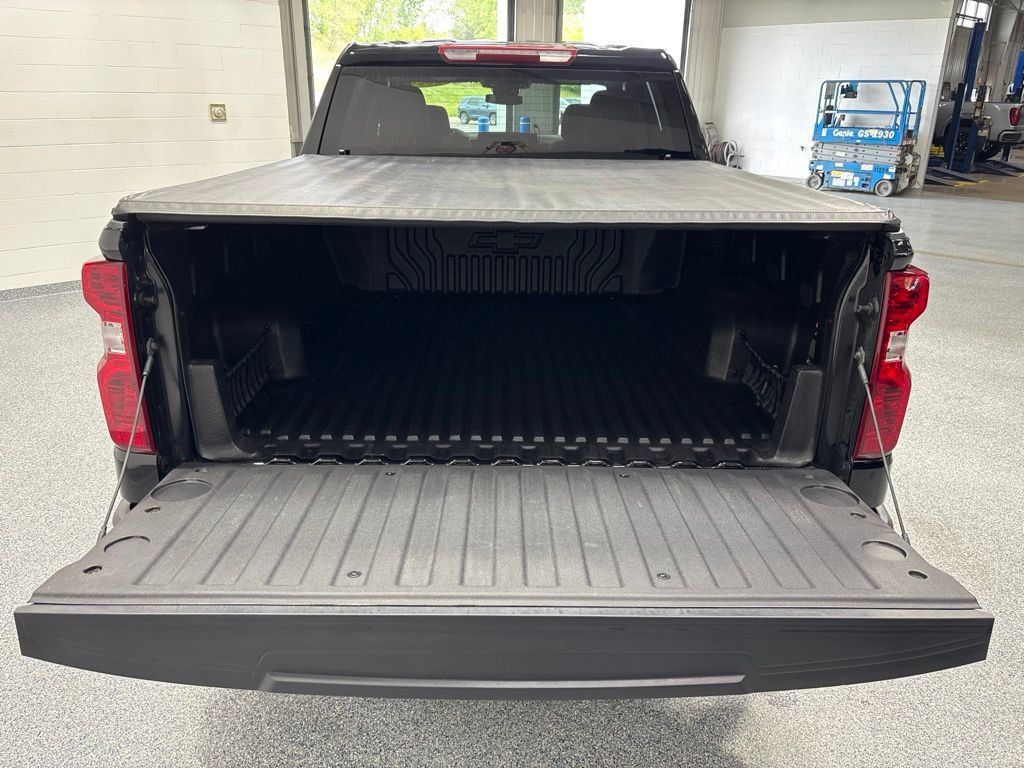 Used 2024 Chevrolet Silverado 1500 LT AWD/4WD image 35
