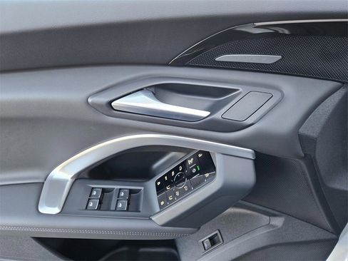New 2025 Audi Q5 2.0T Premium Plus image 18