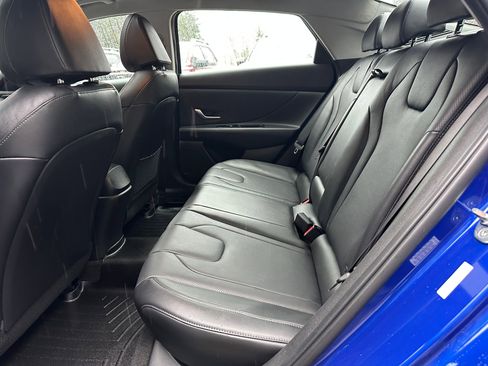 Used 2023 Hyundai Elantra Limited image 15