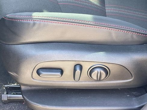 Used 2024 Chevrolet Equinox RS image 5