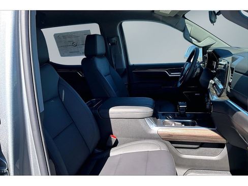 New 2026 Chevrolet Silverado 1500 RST w/ Redline Edition AWD/4WD image 11