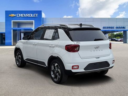 Used 2022 Hyundai Venue Limited w/ Cargo Package image 3