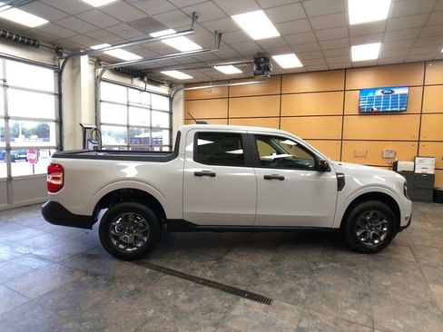 New 2025 Ford Maverick XLT w/ XLT Luxury Package image 8